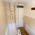 Дом отдыха House Near Moors, 10 Minutes Walk To High Street *