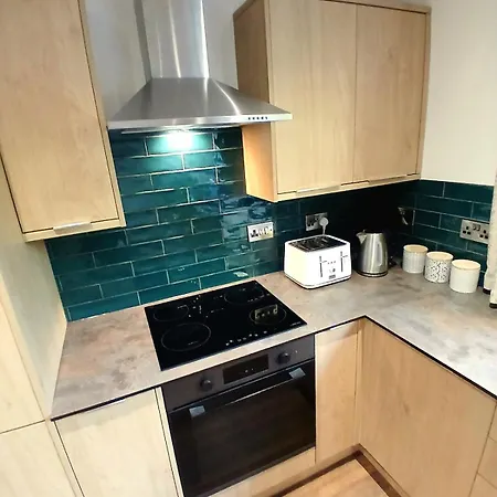 House Near Moors, 10 Minutes Walk To High Street 度假居 *